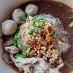 วุ้นเส้นหมูน้ำตก