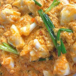 ปูก้อนผัดผงกะหรี่/ผัดพริกไทยดำ