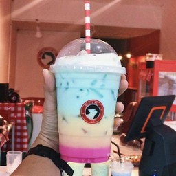 Mellow Me ขนมจีนน้ำเงี้ยวสูตรพะเยา แกงฮังเล น้ำพริกอ่อง & ขนมปังเนยหอม & เครื่องดื่ม