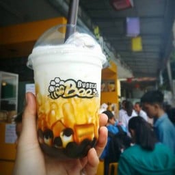 Bubble Bee ชานมไข่มุกและขนมเบเกอรี่ ตลาดตองแปด