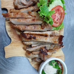 หมูย่างจิ้มแจ่ว