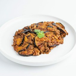 มูซักก้า (มะเขือผัดเนื้อกับซอสมะเขือเทศ)