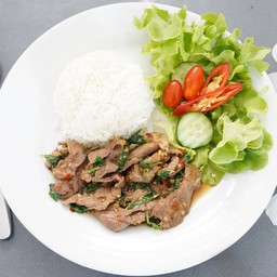 ข้าวผัดกะเพรา