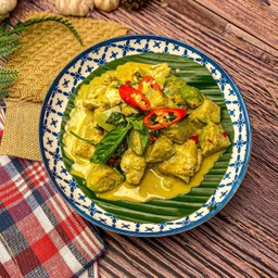 ผัดเขียวหวานผัดแห้งเป็นกับ