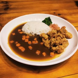 ข้าวแกงกะหรี่ญี่ปุ่น-ไก่กรอบ
