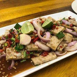 แชมป์ข้าวปลาแกะยำไก่แซ่บ