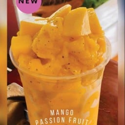 Me Smoothie (fresh juice, smoothies, cold press juice) ถนนศรีโสธรตัดใหม่ ฉะเชิงเทรา