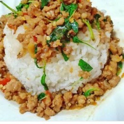 ข้าวผัดกระเพราหมูสับ