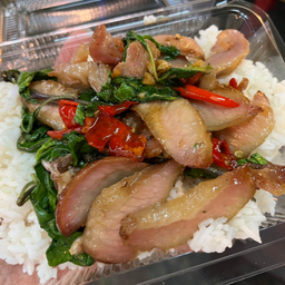 ข้าวกะเพราคอหมู