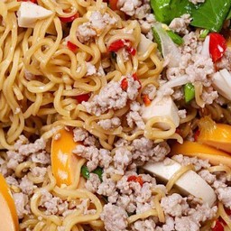 ยำมาม่า