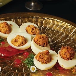 Boiled Egg Topped with Chicken and Sweet Corn