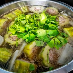 ต้มมะระยัดไส้หมูสับ