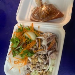 ร้านแม่ฉลวย ก๋วยเตี๋ยวเรืออยุธยา (สูตรโบราณ)ชามละ15บาท @ภาชี จ.อยุธยา