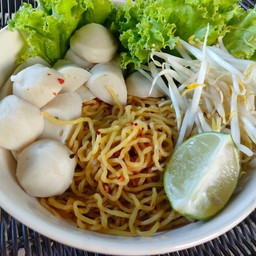 บะหมี่ต้มยำ ชามโต ป่าไม้แดง