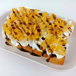 ขนมปังปิ้งวิป+คอนเฟลก (Corn Flakes)“