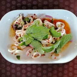 ลาบปลาหมึก