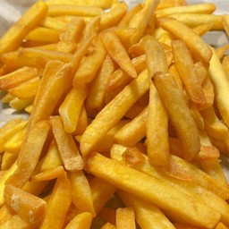 กระเพราพริกแห้งยายปลา