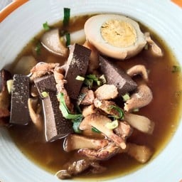 ป้าพิศก๋วยเตี๋ยวต้มยำโบราณ