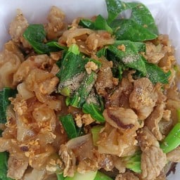 ผัดซีอิ๊วเส้นใหญ่