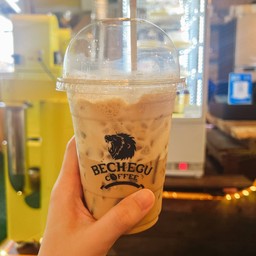 อันนี้ทานไปนิดหน่อยแล้ว ของจริงคือเต็มแก้วกว่านี้นะคะ หอม อร่อย เข้มข้นมาก