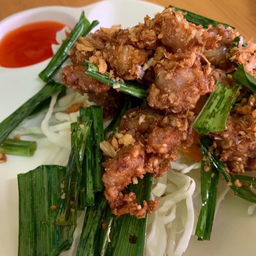 แหนมกระดูกอ่อนทอด