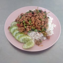 กระเพราหมูสับ