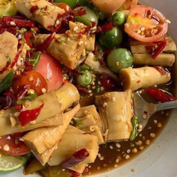 ตำหน่อไม้กุ้งสด