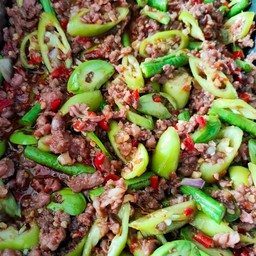 หมูสับผัดกะปิ