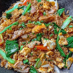 ข้าวผัดหมู90แบบโบราณ (ใส่ซีอิ้วดำ)
