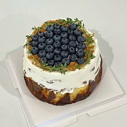 Blueberry Basque Cheesecake (1 pound)
