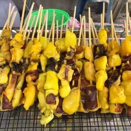 ปลาหมึกน้ำจิ้มรสเด็ด@ตลาดนัดสี่แยกบ้านลาด