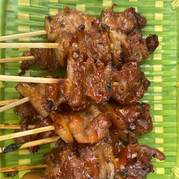 หมูปิ้งเจ๊ส้ม ตลาดเสาสูง