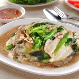 ราดหน้าหมู