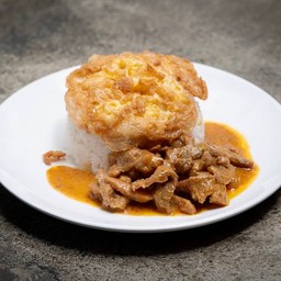 ข้าวราดพะเเนงเนื้อ+ไข่เจียว