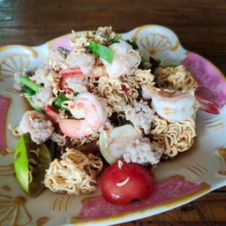 ตํามาม่ากรอบกุ้งเด้งหมูสับ