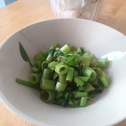 ผักบุ้งลวก