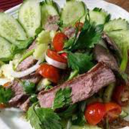 ยำเนื้อ