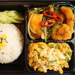ปลาดอลลี่ผัดขึ้นฉ่าย+ไข่ข้นเนื้อปู