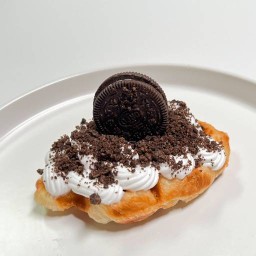 Momo croffle (ครอฟเฟิล)