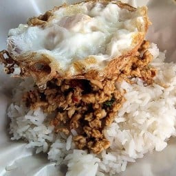 กะเพรา29บาท by พริ้มๆ