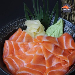 ข้าวหน้าแซลมอน donburi