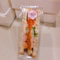 แซนด์วิชใส้กรอก