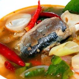 ต้มยำปลากระป๋อง (กับข้าว)
