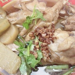 ก๋วยเตี๊ยวไก่มะระ นายสุภาพ