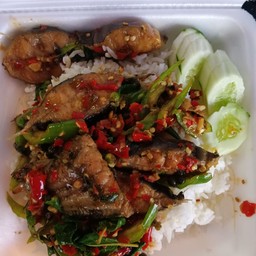 นิภาพร รสเด็ด อาหารตามสั่งริมน้ำ 1