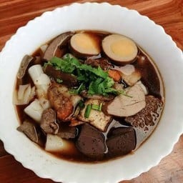 ก๋วยจั๊บน้ำข้น บ้านคุณยาย