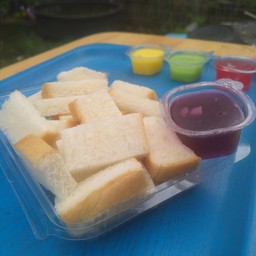 ขนมปัง วิปบลูเบอรี่
