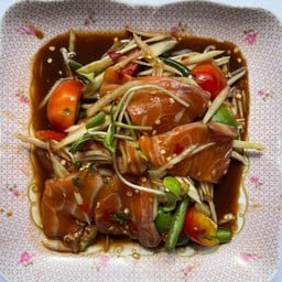 ตำแซลม่อนสดปลาร้า