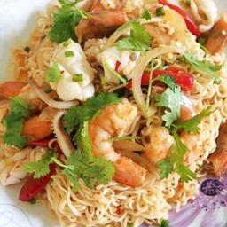 ยำมาม่าทะเล