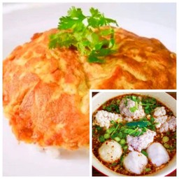 ข้าวไข่เจียว+เกาเหลาต้มยำน้ำข้นหมูเด้ง